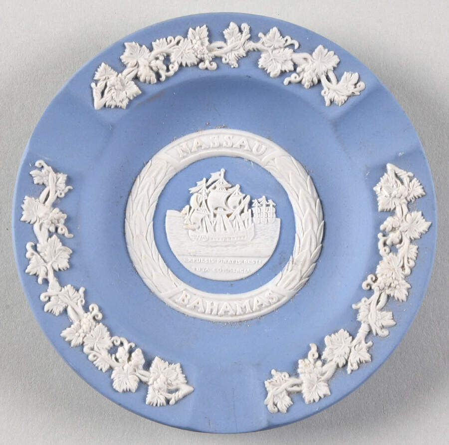 Cream Color on Lavender (Pale Blue) Jasperware 3 Slot Round Ashtray by Wedgwood-1