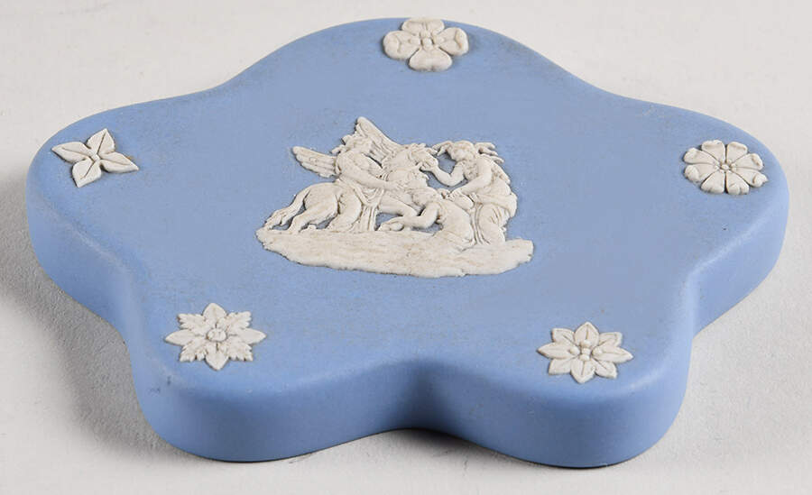 Cream Color on Lavender (Pale Blue) Jasperware Lid for Pentefoil Box by Wedgwood-1
