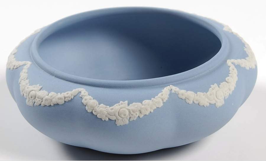 Cream Color on Lavender (Pale Blue) Jasperware 3" Scalloped Box-No Lid by Wedgwood-1