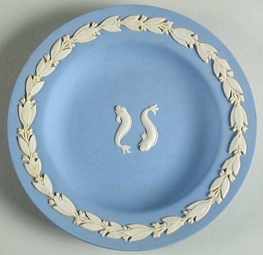 Cream Color on Lavender (Pale Blue) Jasperware 4" Zodiac Pisces Round Tray by Wedgwood-1