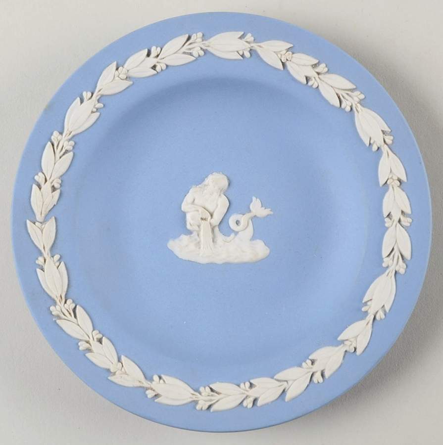 Cream Color on Lavender (Pale Blue) Jasperware 4" Zodiac Aquarius Round Tray by Wedgwood-1
