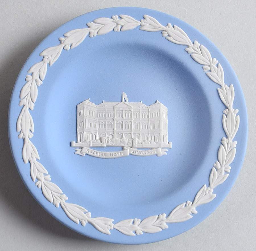 Cream Color on Lavender (Pale Blue) Jasperware Round Landmark Tray by Wedgwood-1