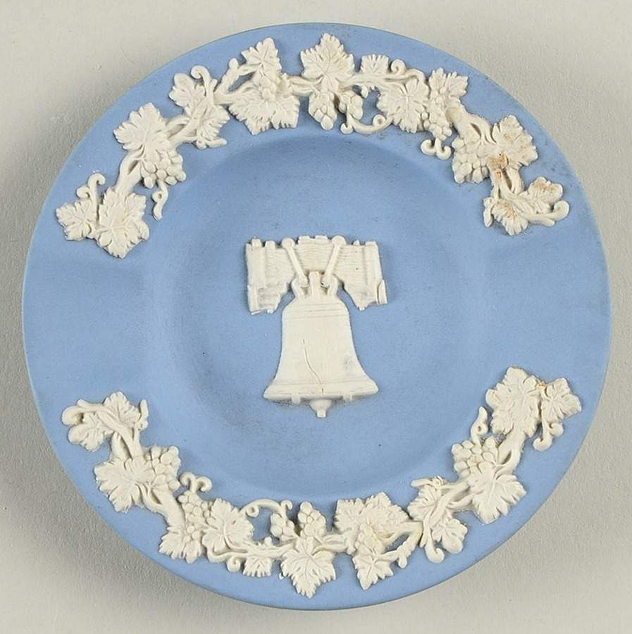 Cream Color on Lavender (Pale Blue) Jasperware 2 Slot Round Ashtray by Wedgwood-1