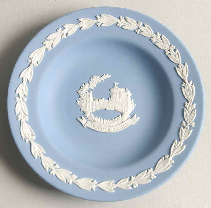 Cream Color on Lavender (Pale Blue) Jasperware Round Landmark Tray by Wedgwood-1