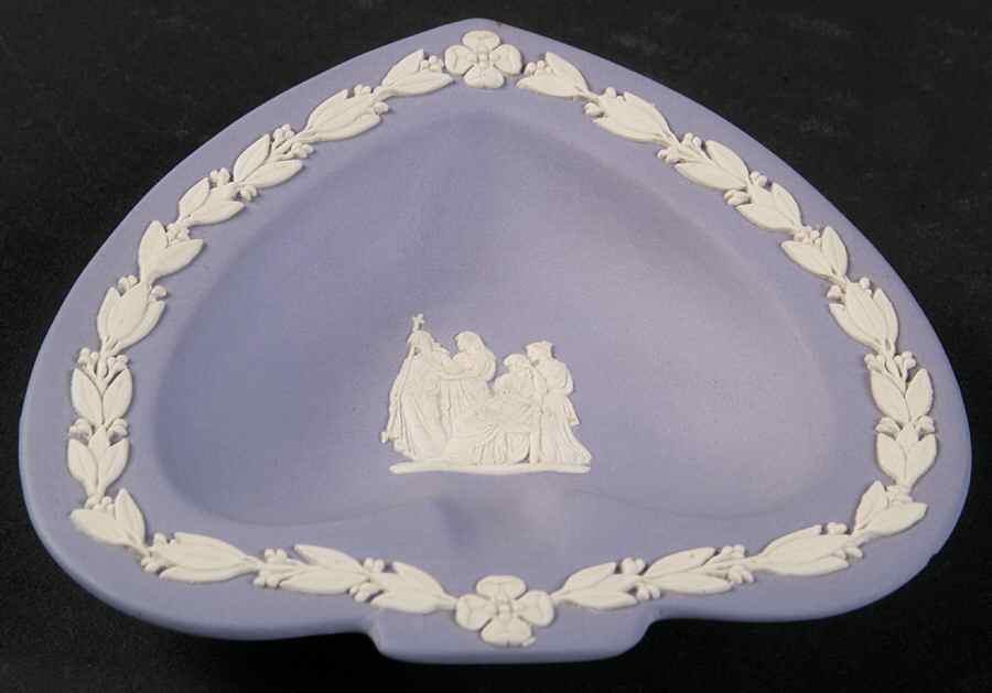Cream Color on Lavender (Pale Blue) Jasperware Small Spade Shape Ashtray by Wedgwood-1