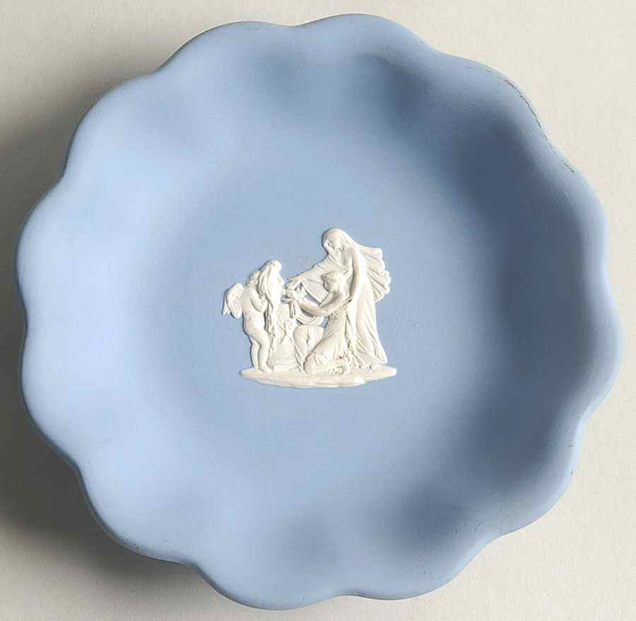 Cream Color on Lavender (Pale Blue) Jasperware Round Scalloped Compotier by Wedgwood-1