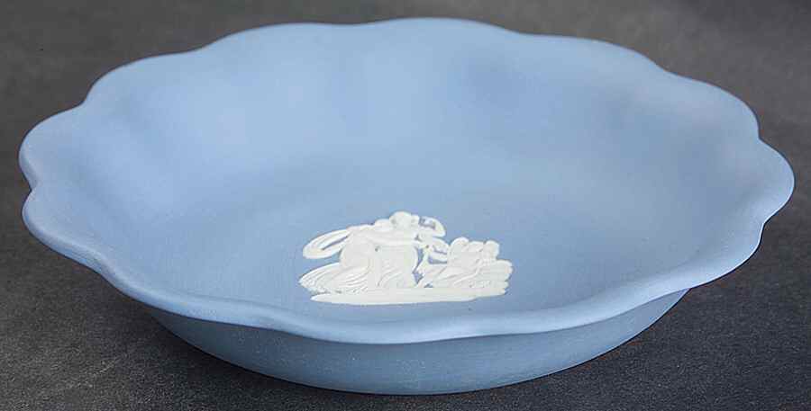 Cream Color on Lavender (Pale Blue) Jasperware Round Scalloped Compotier by Wedgwood-1