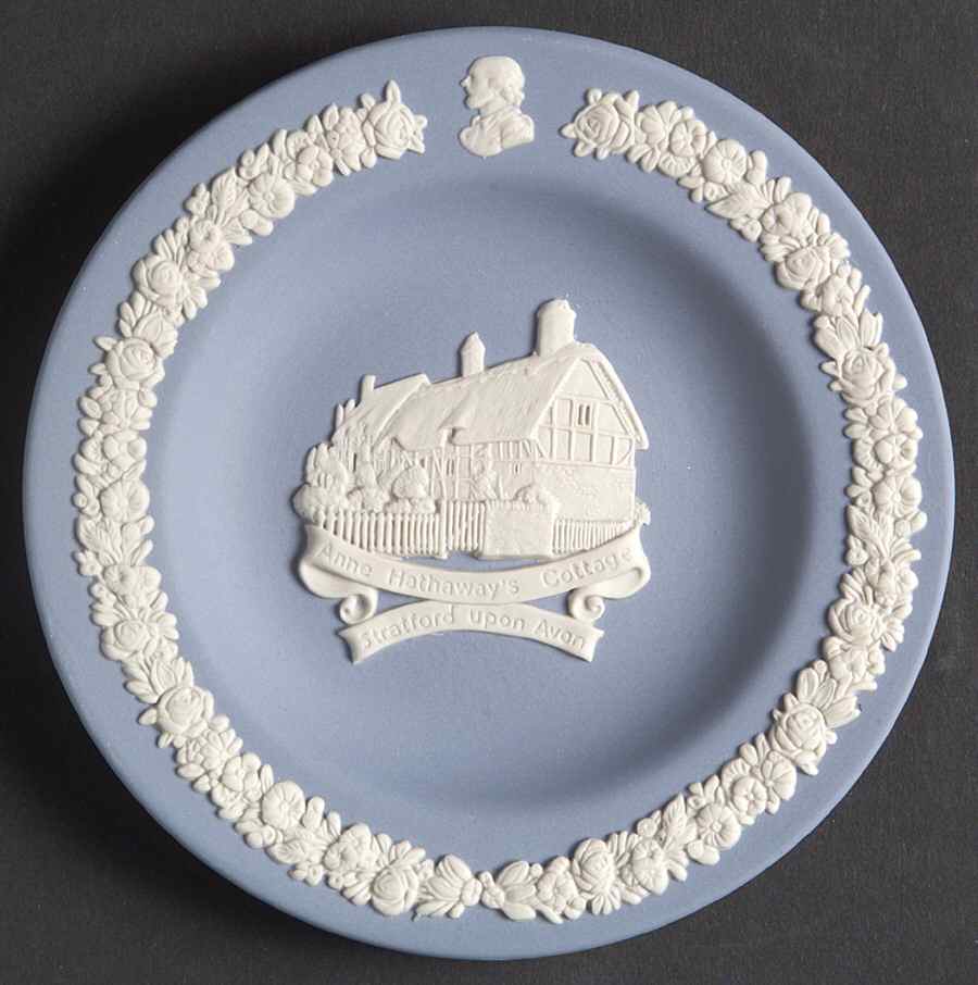 Cream Color on Lavender (Pale Blue) Jasperware Round Landmark Tray by Wedgwood-1