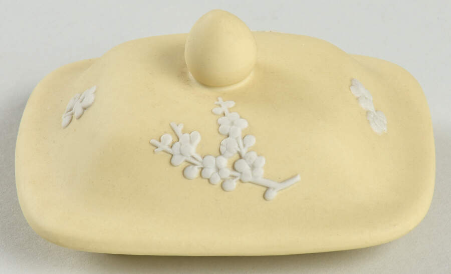 Cream Color on Primrose Jasperware Pagoda Candy Box, Lid Only by Wedgwood-1