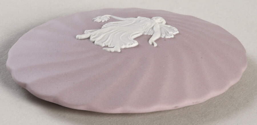 Cream Color on Lilac Jasperware Lid for 4" Oval Box by Wedgwood-1