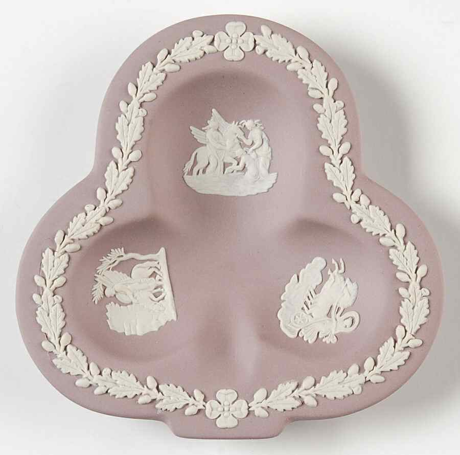Cream Color on Lilac Jasperware Small Club Shape Ashtray by Wedgwood-1