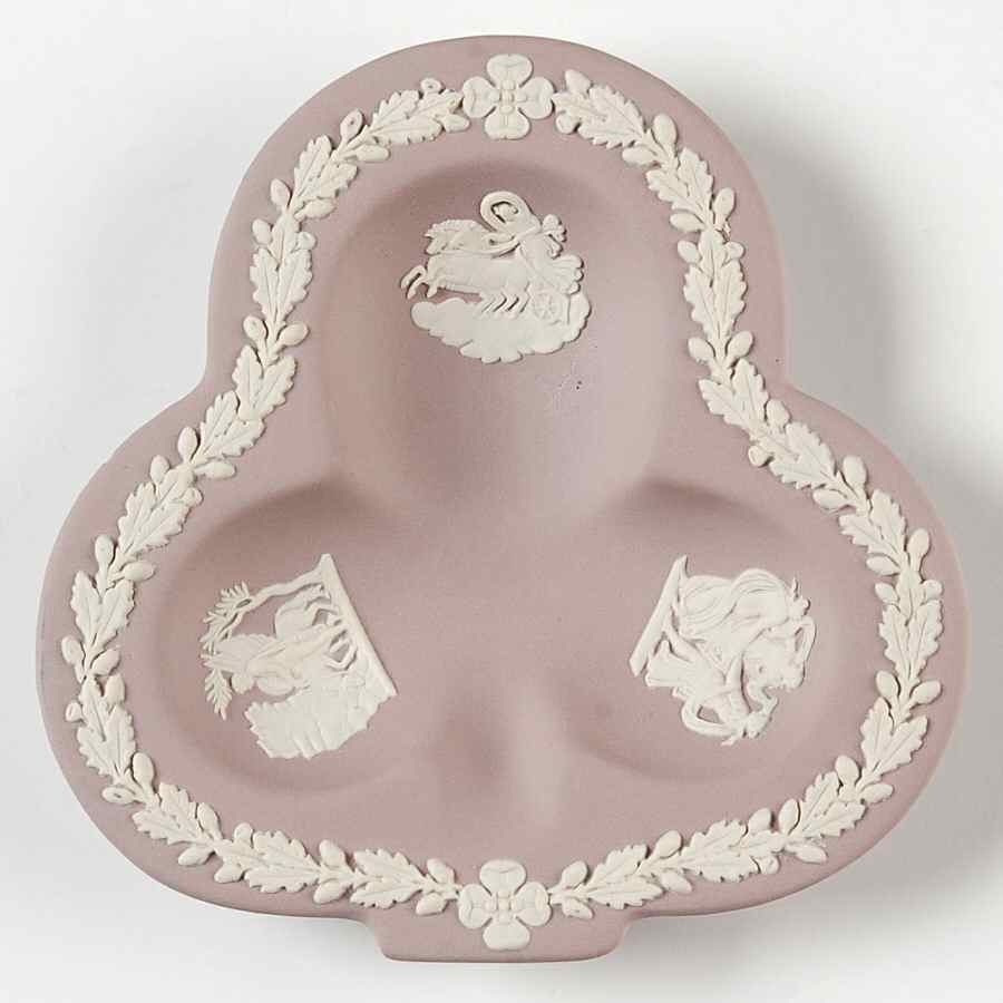 Cream Color on Lilac Jasperware Small Club Shape Ashtray by Wedgwood-1