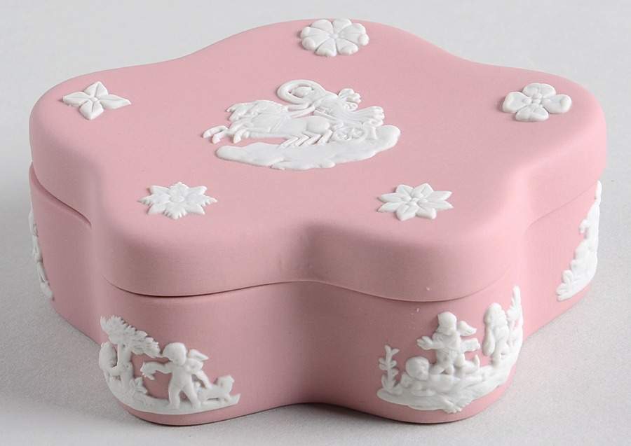 Cream Color on Pink Jasperware Pentefoil Box & Lid by Wedgwood-1