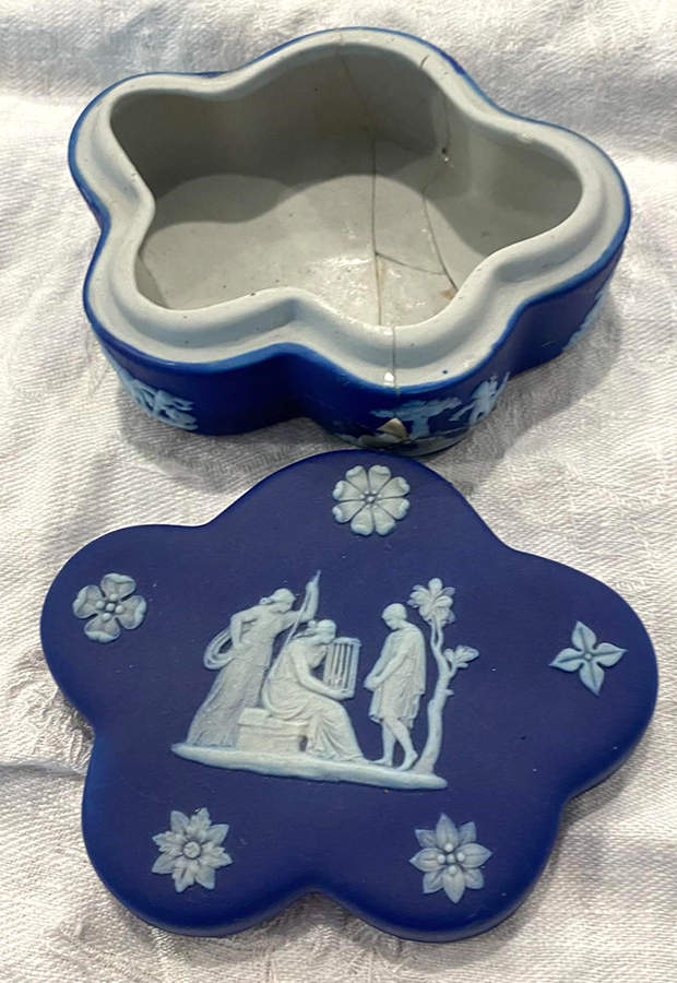 Cream Color on Wedgwood Blue Jasperware Pentefoil Box & Lid by Wedgwood-1