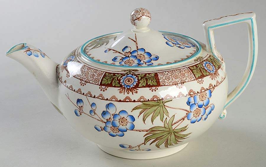 Japonica Sprigs Teapot & Lid by Wedgwood-1