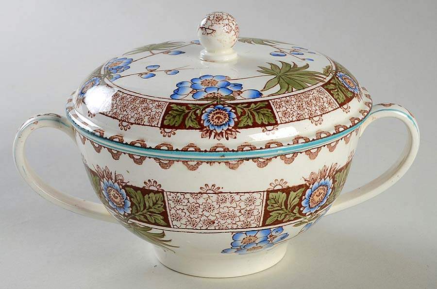 Japonica Sprigs Oversize Sugar Bowl & Lid by Wedgwood-1