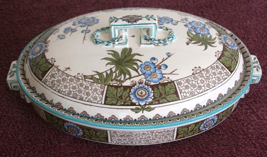 Japonica Sprigs Oval Covered Vegetable by Wedgwood-1