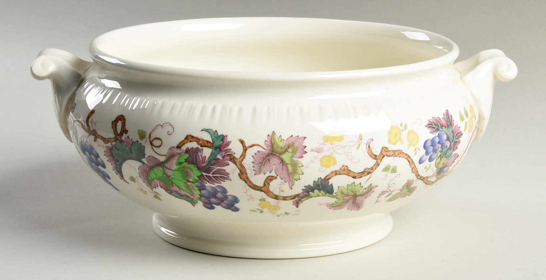 Jefferson Vine Tureen No Lid by Wedgwood-1
