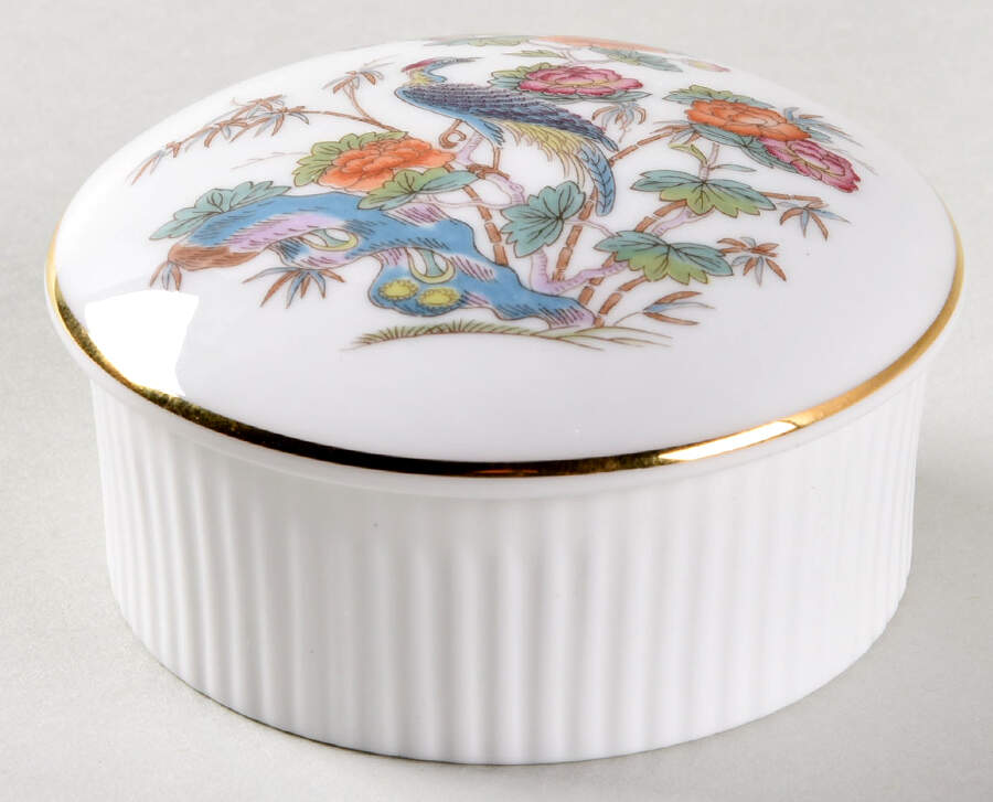 Kutani Crane 2" Round Fluted Box & Lid by Wedgwood-1