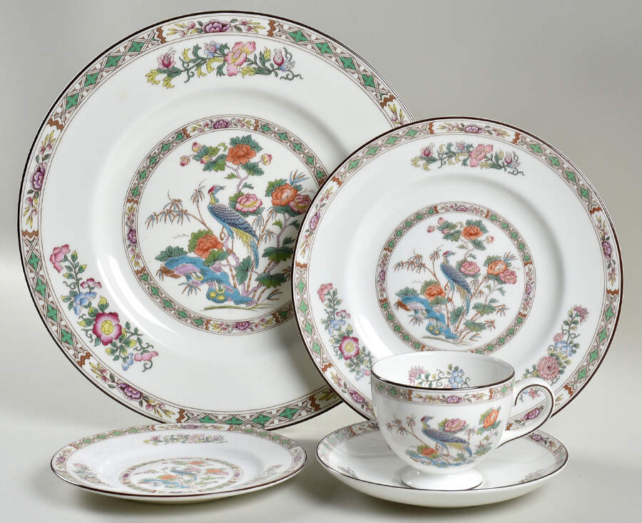 Kutani Crane 40 Piece Estate Set by Wedgwood-1