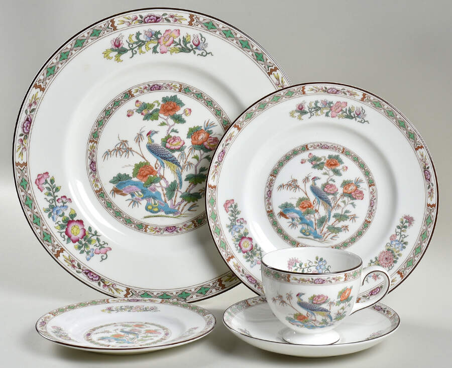 Kutani Crane 40 Piece Estate Set by Wedgwood-1