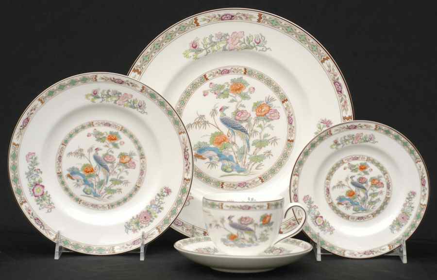 Kutani Crane 5 Piece Place Setting by Wedgwood-1