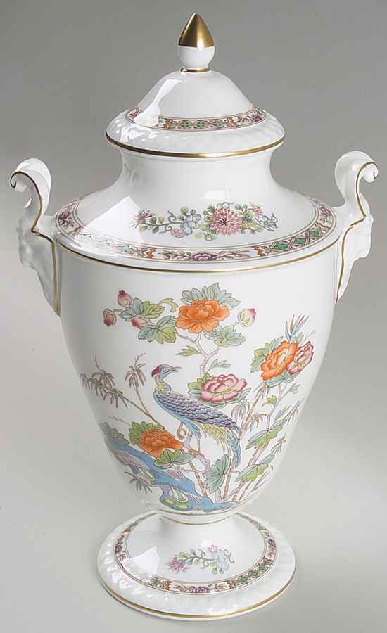 Kutani Crane Covered Vase with Ram's Head Handles by Wedgwood-1
