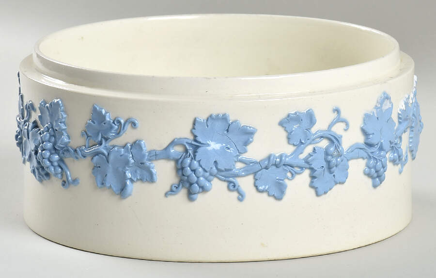 Lavender on Cream Color (Plain) Large Spiked Knob Box No Lid by Wedgwood-1