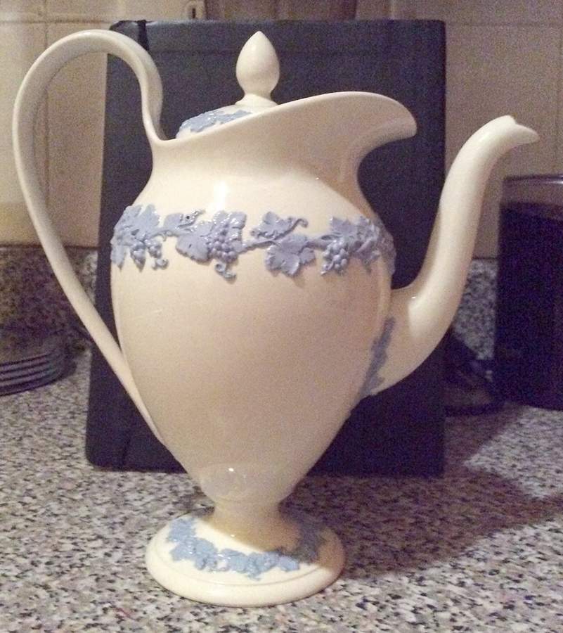 Lavender on Cream Color (Plain) Coffee Pot & Lid by Wedgwood-1