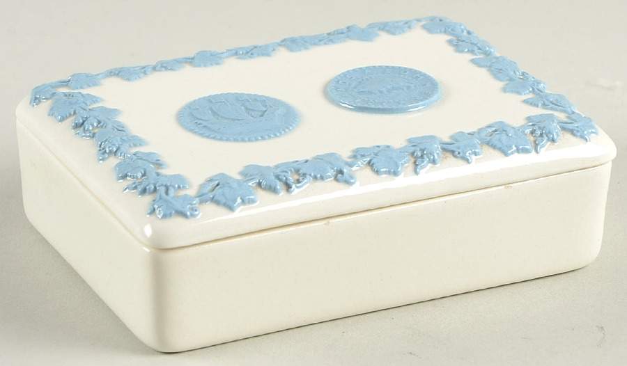 Lavender on Cream Color (Plain) Cigarette Box & Lid by Wedgwood-1