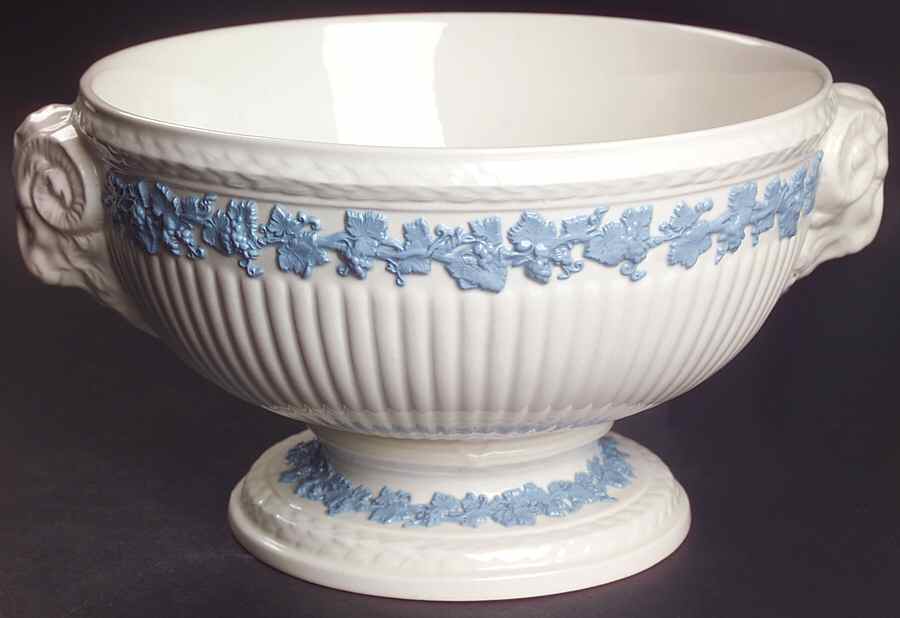 Lavender on Cream Color (Plain) Large Fruit Bowl by Wedgwood-1