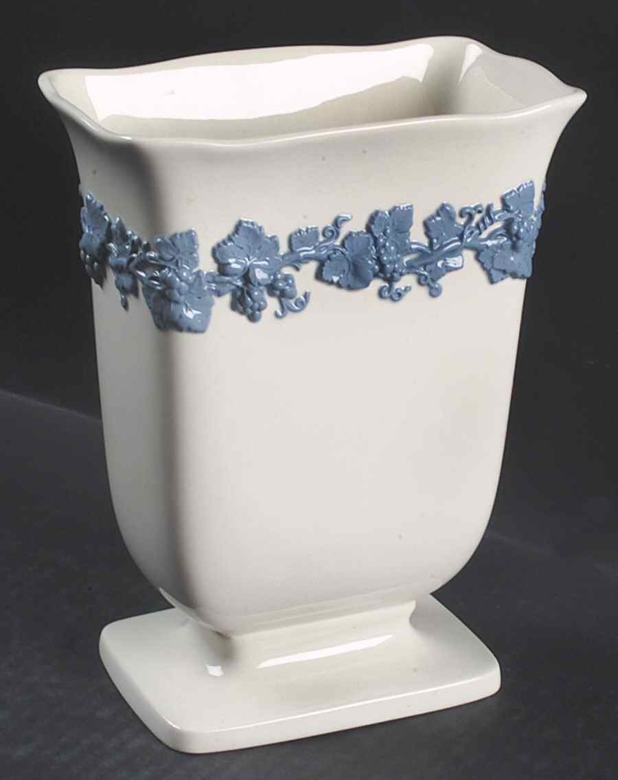 Lavender on Cream Color (Plain) 7" Vase by Wedgwood-1