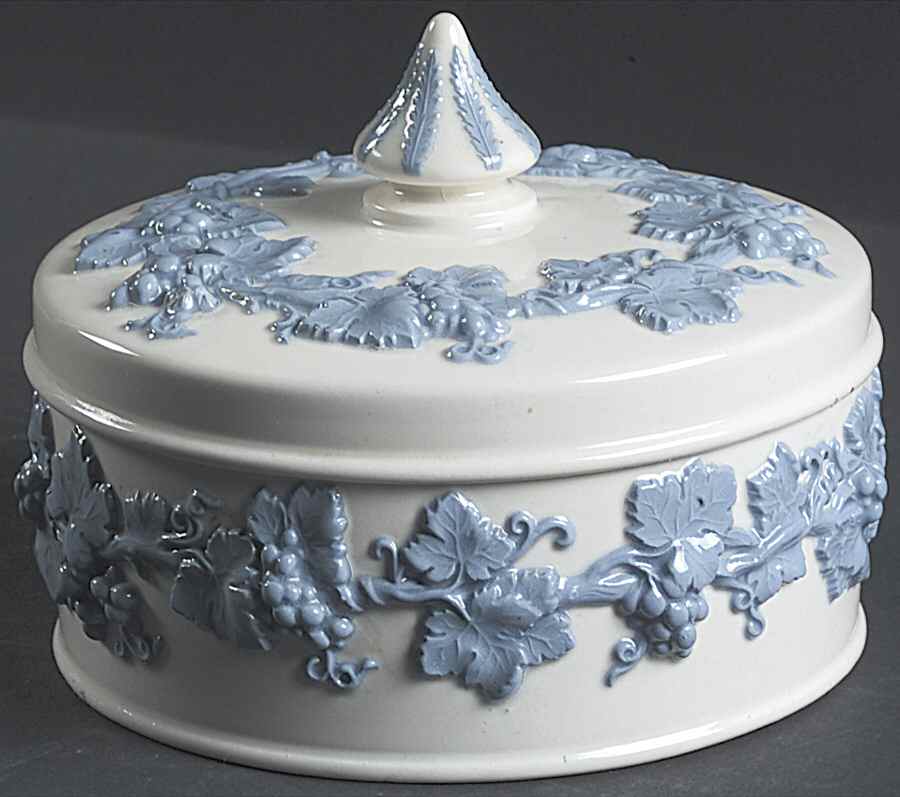 Lavender on Cream Color (Plain) Large Spiked Knob Box by Wedgwood-1