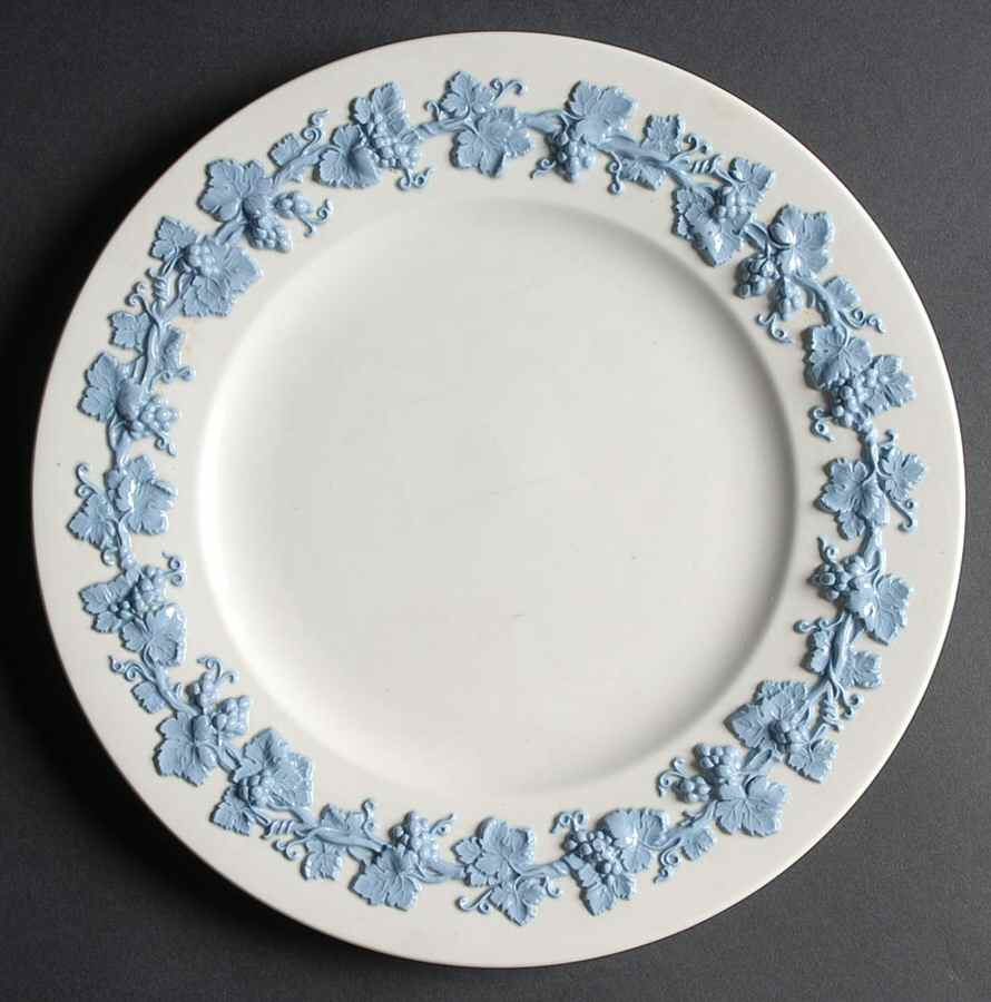 Lavender on Cream Color (Plain) Dinner Plate by Wedgwood-1