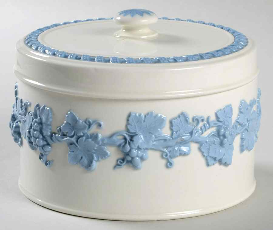 Lavender on Cream Color (Plain) Candy Box & Lid by Wedgwood-1
