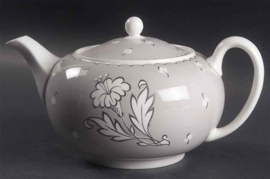 Lady Jane Grey Teapot & Lid by Wedgwood-1