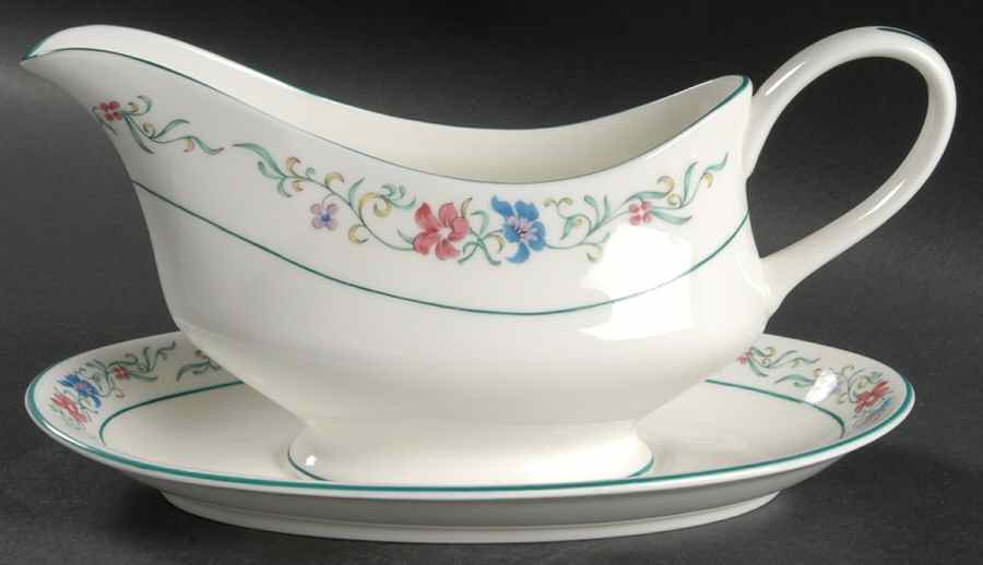 Lausanne Gravy Boat & Underplate by Wedgwood-1