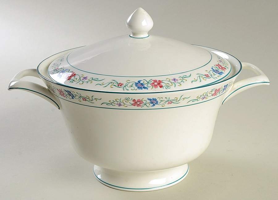 Lausanne Round Covered Vegetable by Wedgwood-1
