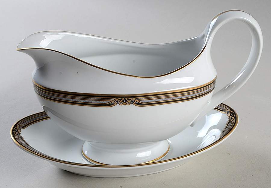 Lawton Gravy Boat & Underplate by Wedgwood-1