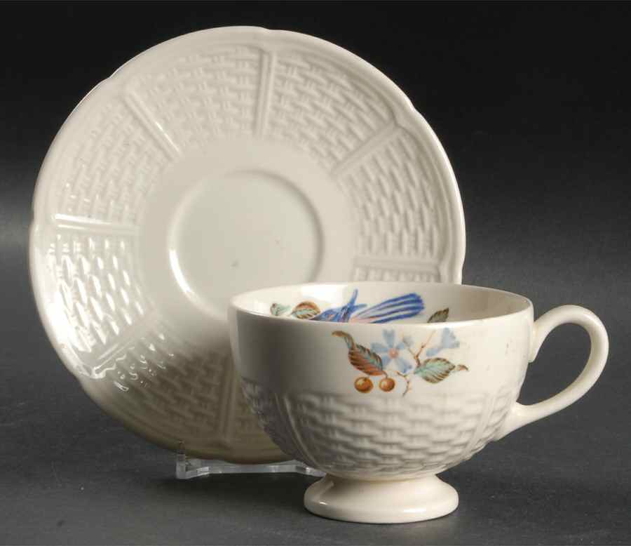 Londonderry Footed Cup & Saucer Set by Wedgwood-1
