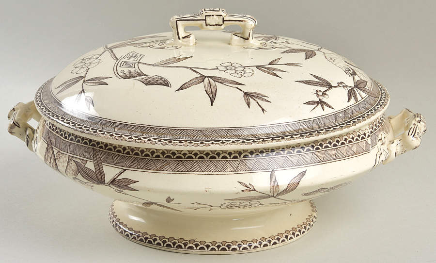 Louise Round Covered Vegetable by Wedgwood-1