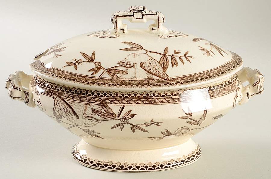 Louise Sauce Boat & Lid by Wedgwood-1