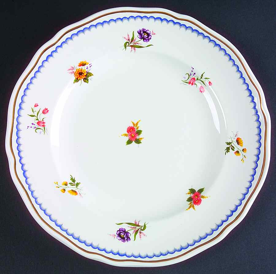 Lowestoft Large Dinner Plate by Wedgwood-1