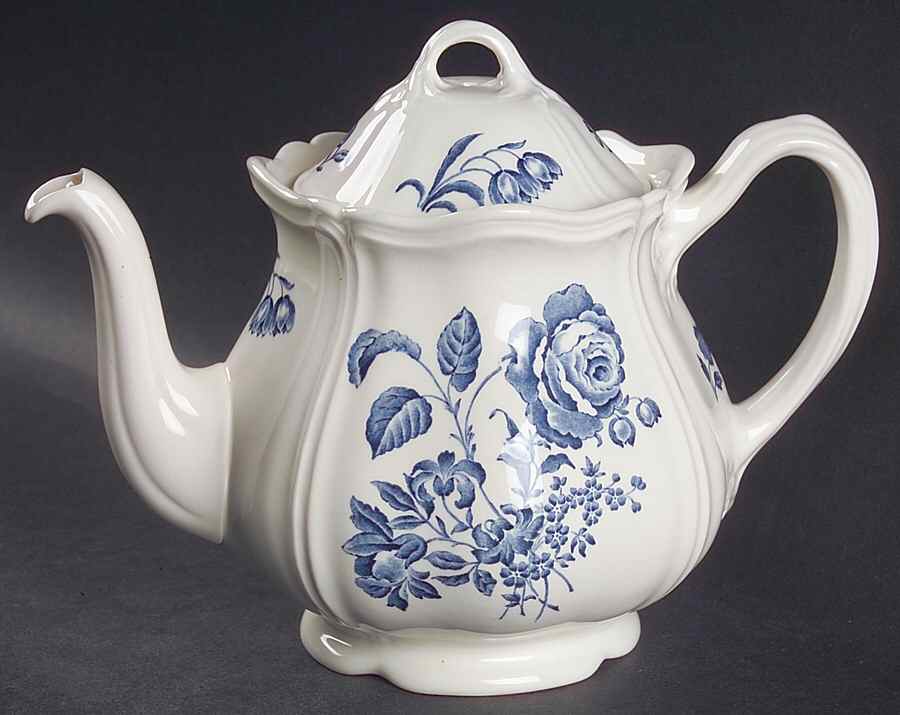 Ludlow Teapot & Lid by Wedgwood-1