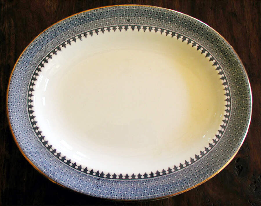Lynn 14" Oval Serving Platter by Wedgwood-1