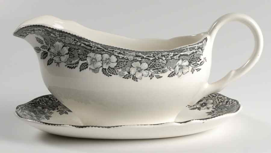 Malverne Gravy Boat & Underplate by Wedgwood-1