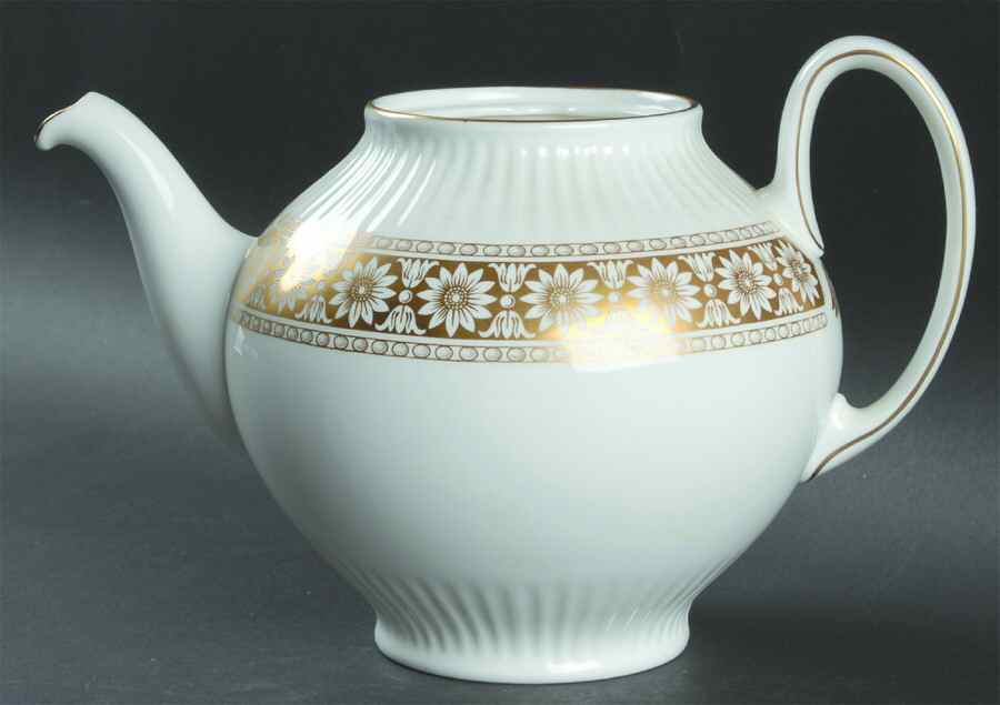Marguerite Teapot No Lid by Wedgwood-1