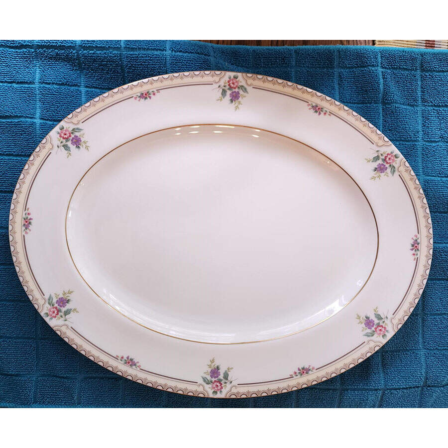 Markham 15" Oval Serving Platter by Wedgwood-1