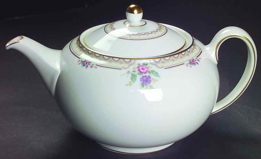 Markham Teapot & Lid by Wedgwood-1