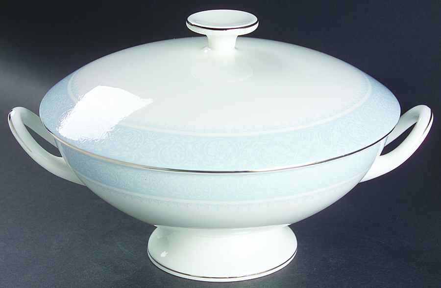 Mayfair (R4535, Bone China) Round Covered Vegetable by Wedgwood-1